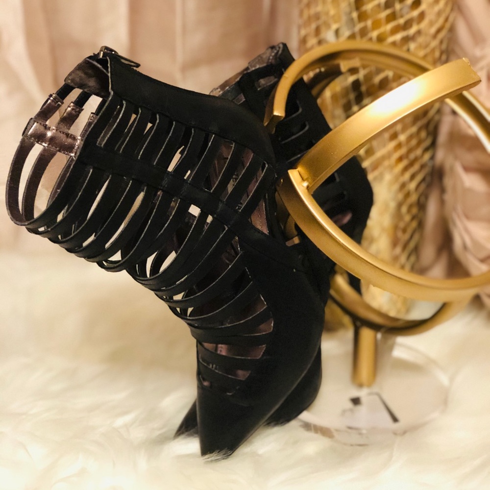 Steve Madden Lauper Caged Bootie